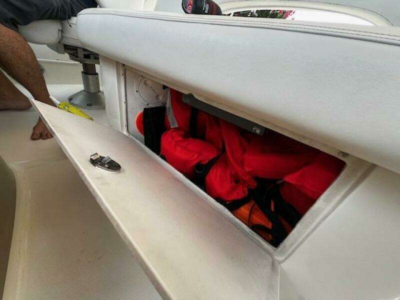 410 life vest locker