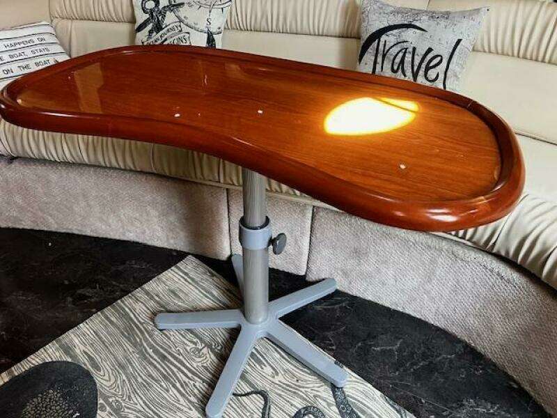 410 salon hi/lo table