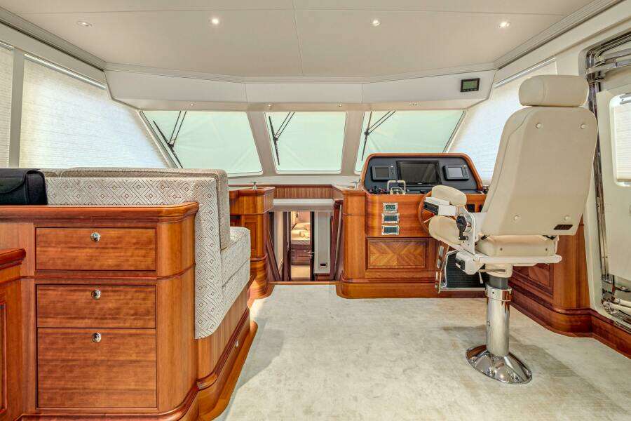 2019 Hunt Yachts 