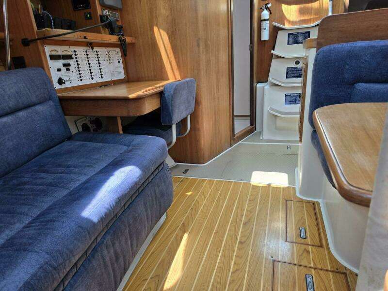 2001 Catalina 380