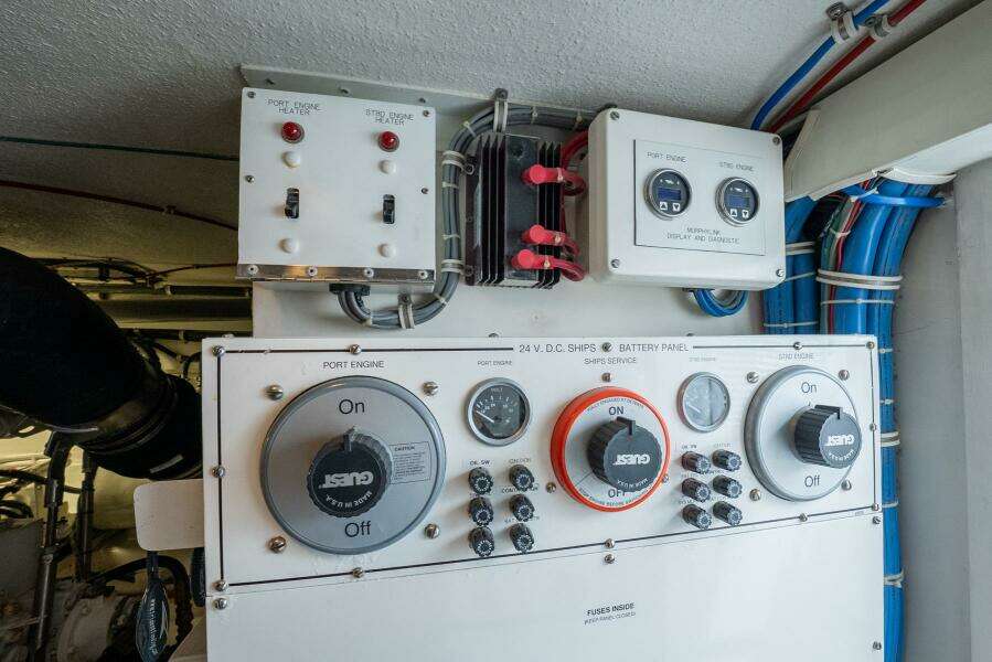 2001 Hatteras 50 Convertible