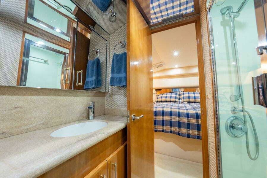 2001 Hatteras 50 Convertible