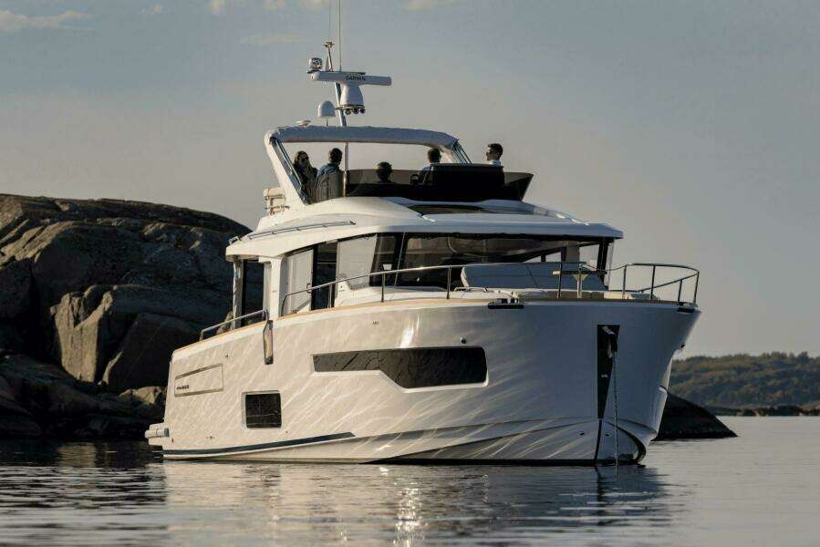 2025 Nimbus 495 Flybridge