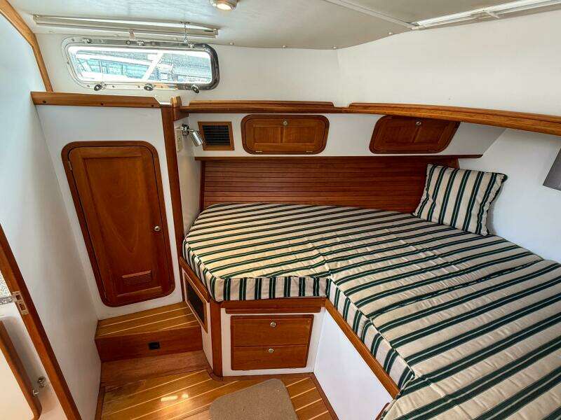 2002 Legacy 34 Express Twin Jet