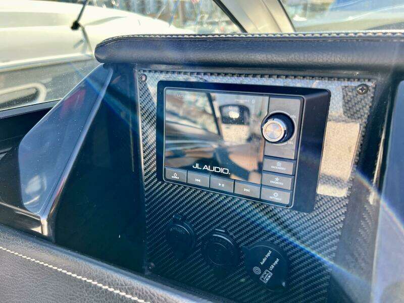 2019 Four Winns H290