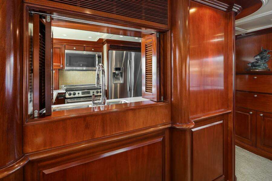 2001 Rayburn Custom Yachts Flush Deck