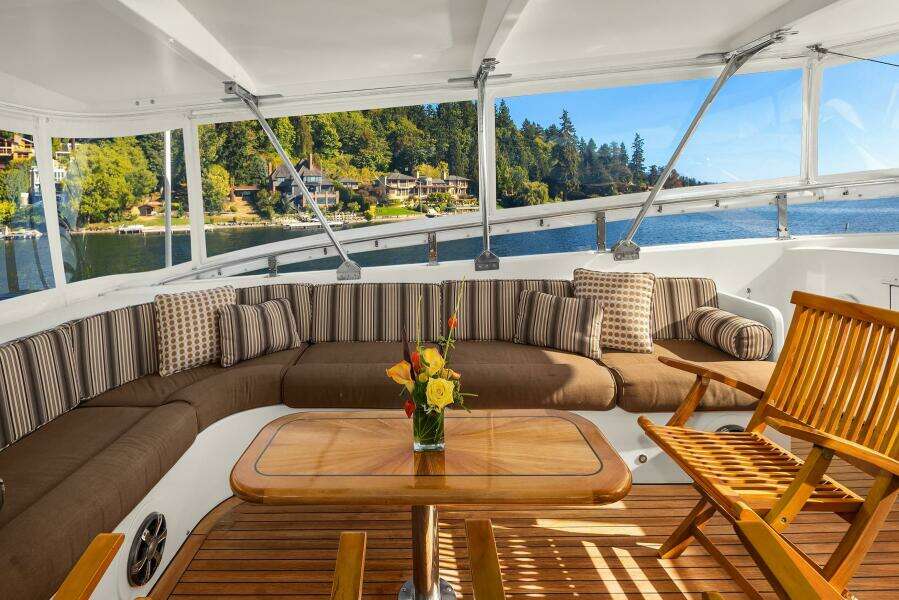 2001 Rayburn Custom Yachts Flush Deck