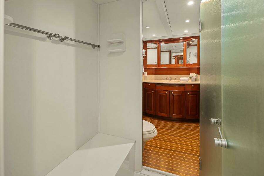 2001 Rayburn Custom Yachts Flush Deck