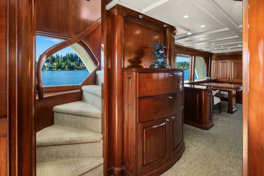 2001 Rayburn Custom Yachts Flush Deck
