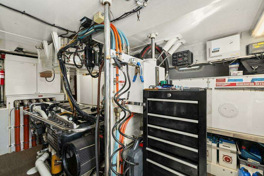 2001 Rayburn Custom Yachts Flush Deck