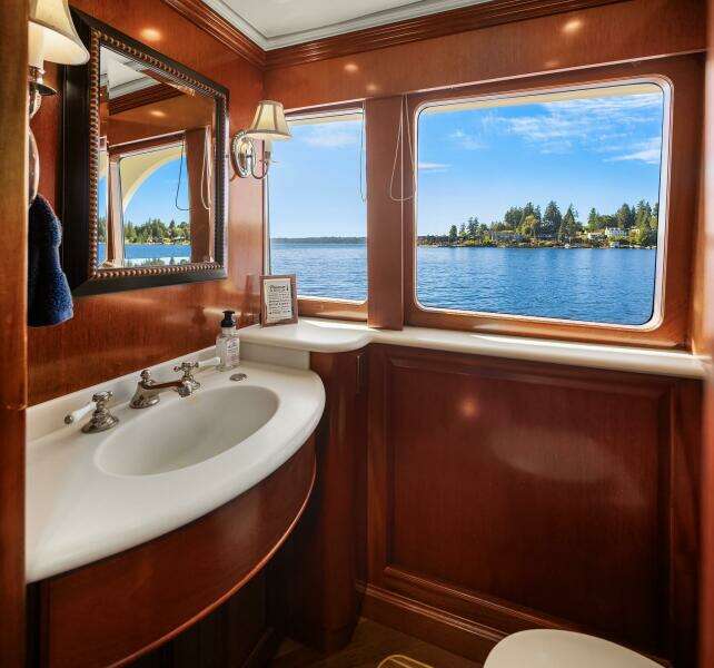 2001 Rayburn Custom Yachts Flush Deck