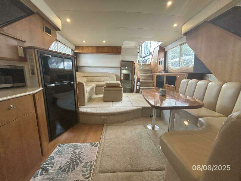 39' Silverton salon aft