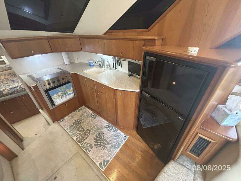 39' Silverton galley1