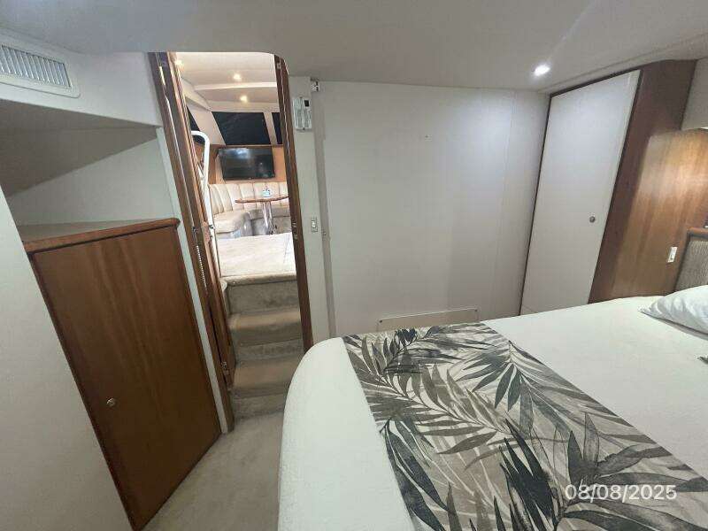 39' Silverton master stateroom forward