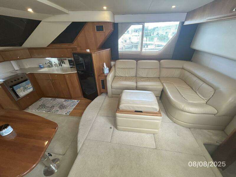 39' Silverton salon starboard