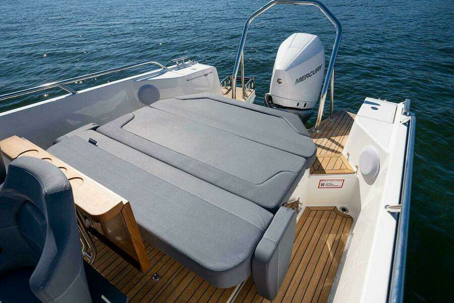 2025 Nimbus Tender 8