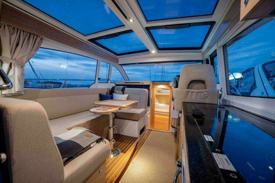 2025 Nimbus 365 Coupe