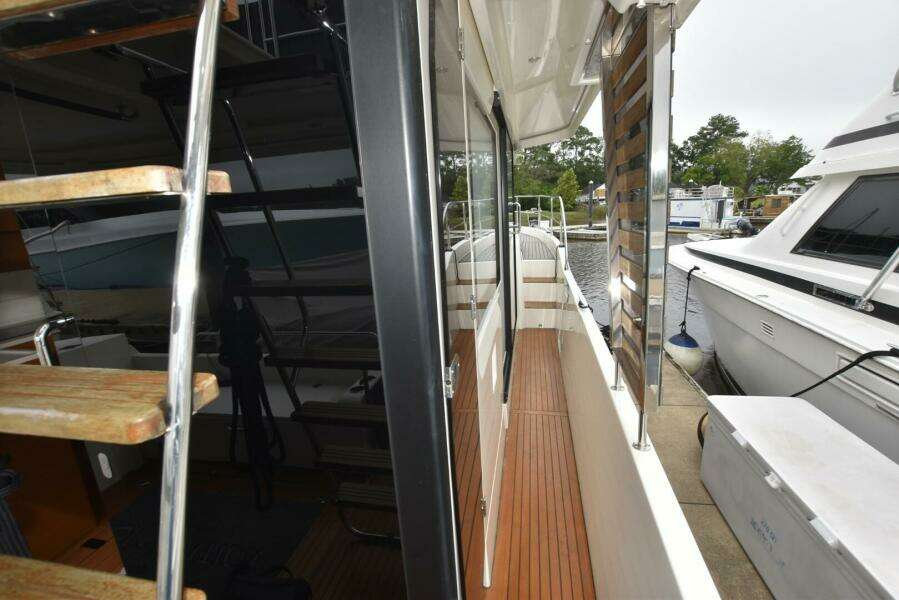 2023 Beneteau Swift Trawler 41 Fly
