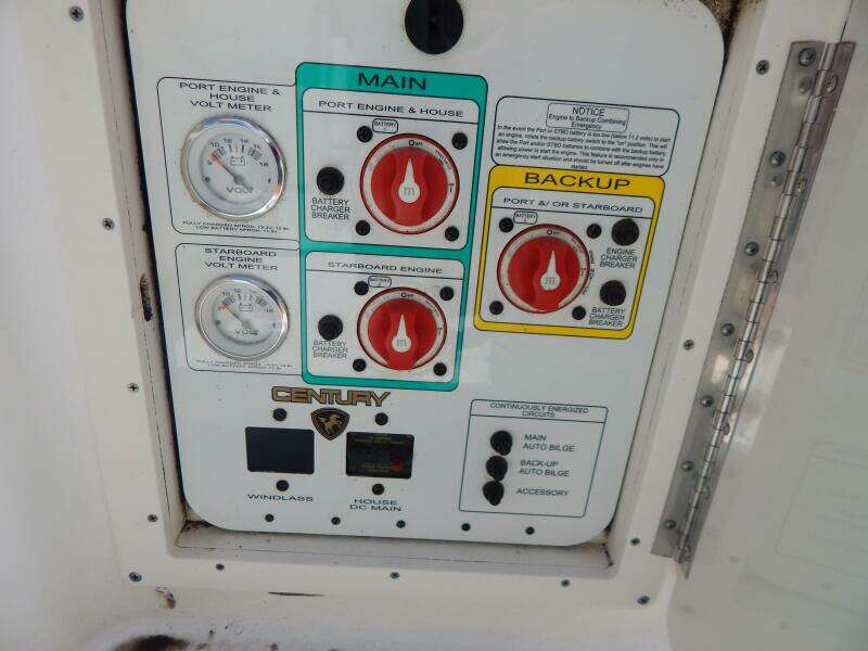 2008 Century 2400 WA