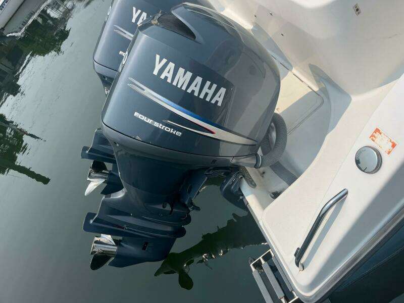 2008 Century 2400 WA