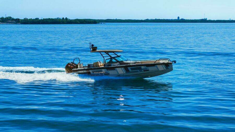 2022 Axopar Brabus Shadow 500 TT - Starboard