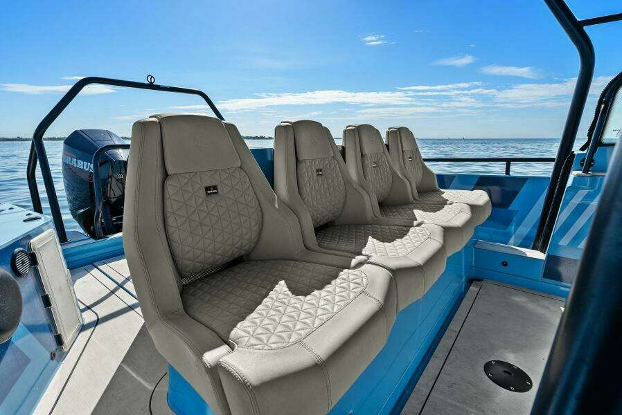 2022 Axopar Brabus Shadow 500 TT - Aft Seating