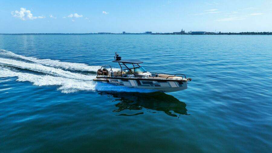 2022 Axopar Brabus Shadow 500 TT - Starboard