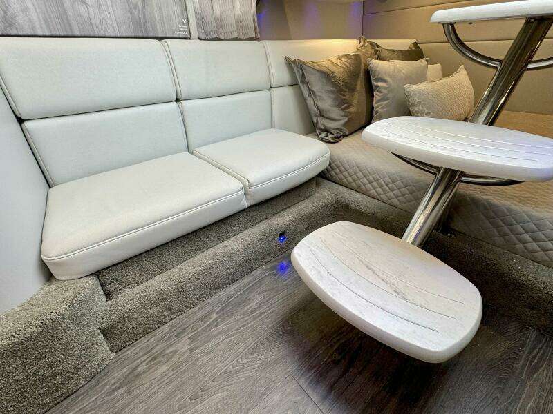 2024 Formula 350 Crossover Bowrider