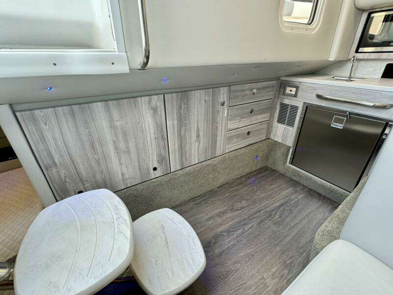 2024 Formula 350 Crossover Bowrider