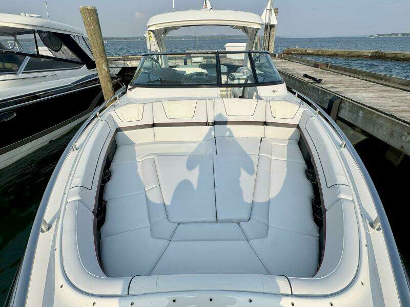 2024 Formula 350 Crossover Bowrider