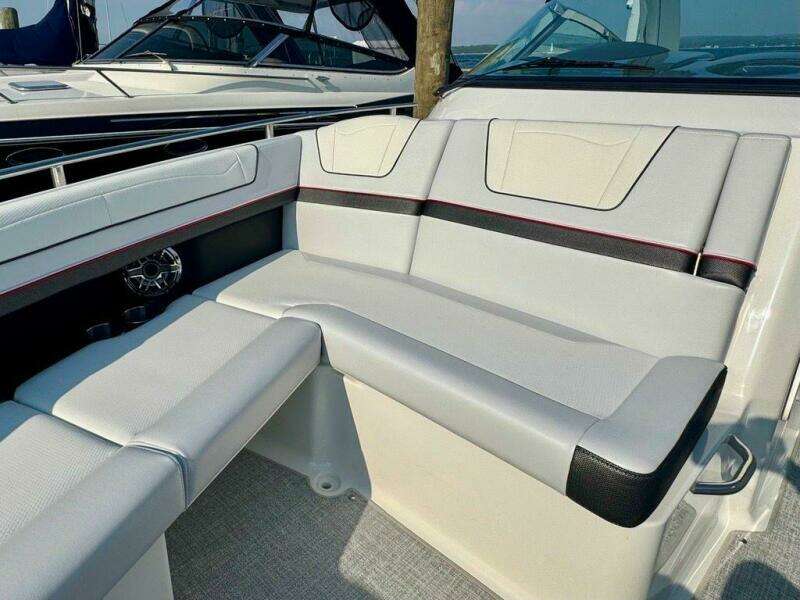 2024 Formula 350 Crossover Bowrider