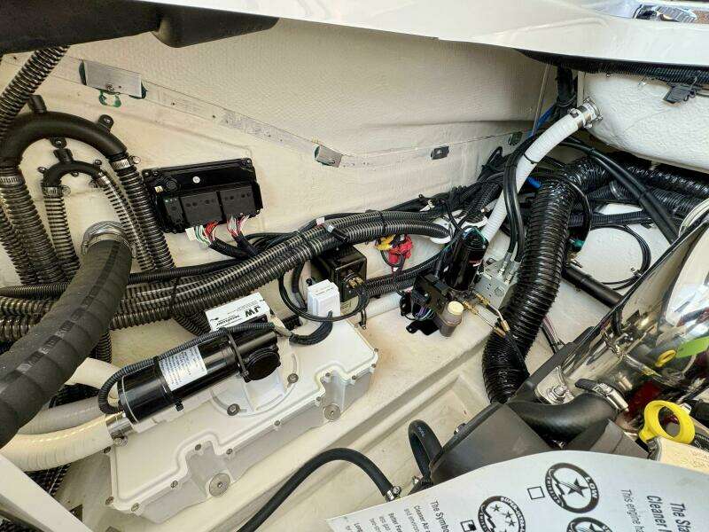 2024 Formula 350 Crossover Bowrider