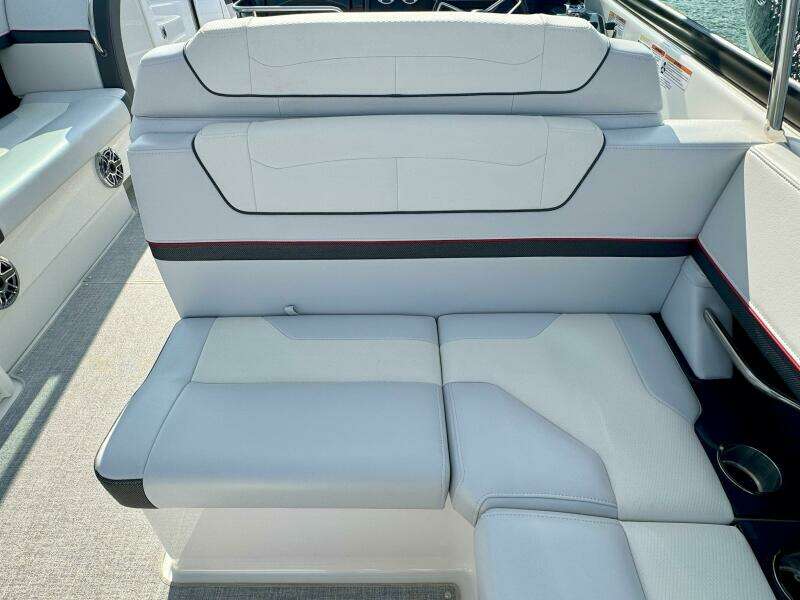 2024 Formula 350 Crossover Bowrider