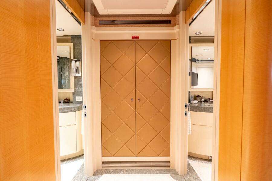 2001 Delta Marine Tri-Deck