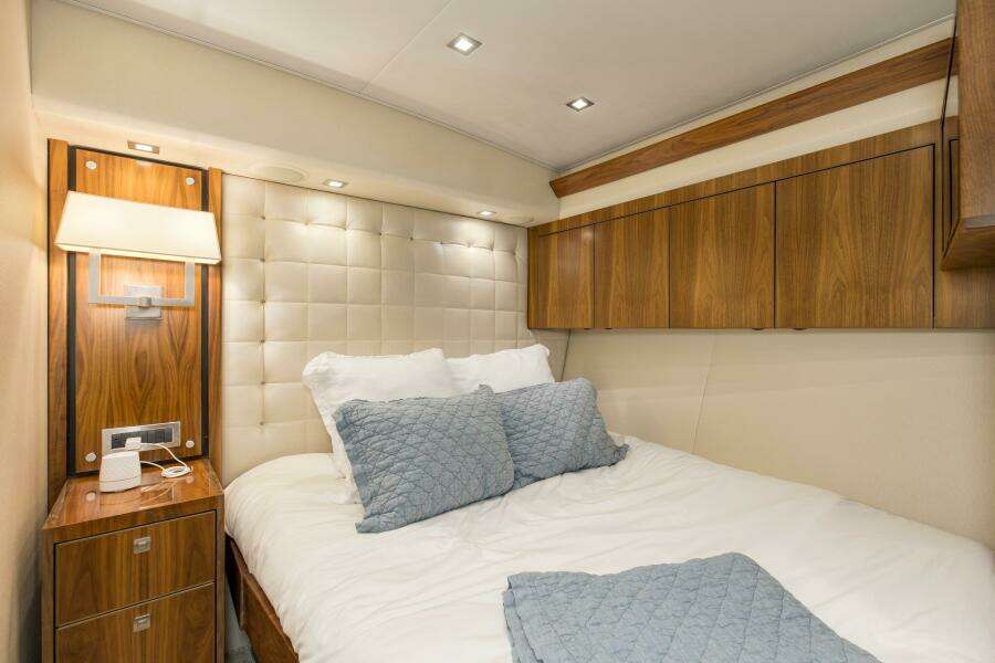 2016 92 Viking Enclosed Bridge Touche Port Stateroom (1)