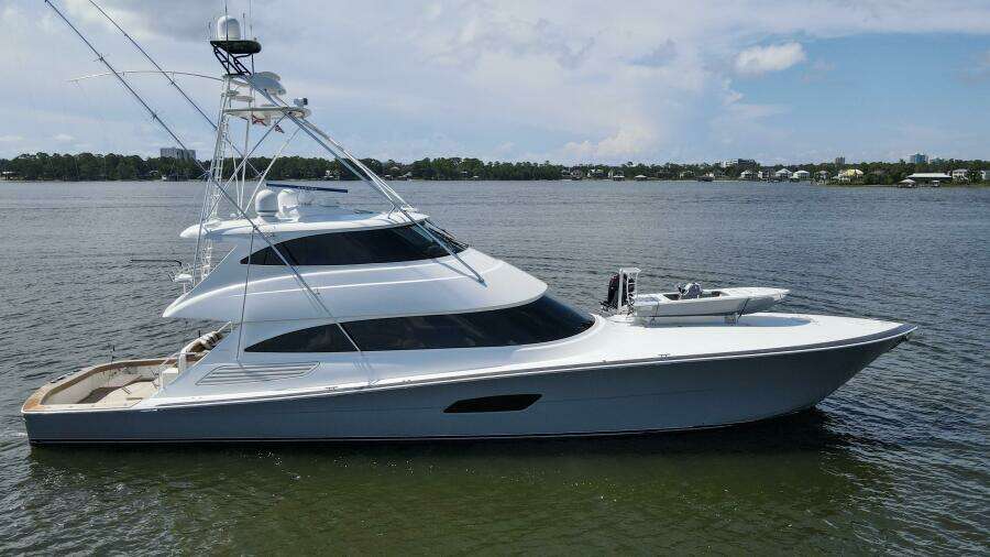 2016 92 Viking Enclosed Bridge Touche Exterior (12)