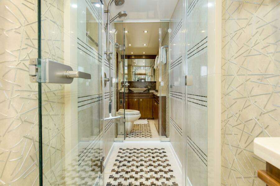 2016 92 Viking Enclosed Bridge Touche Master Stateroom Head (2)