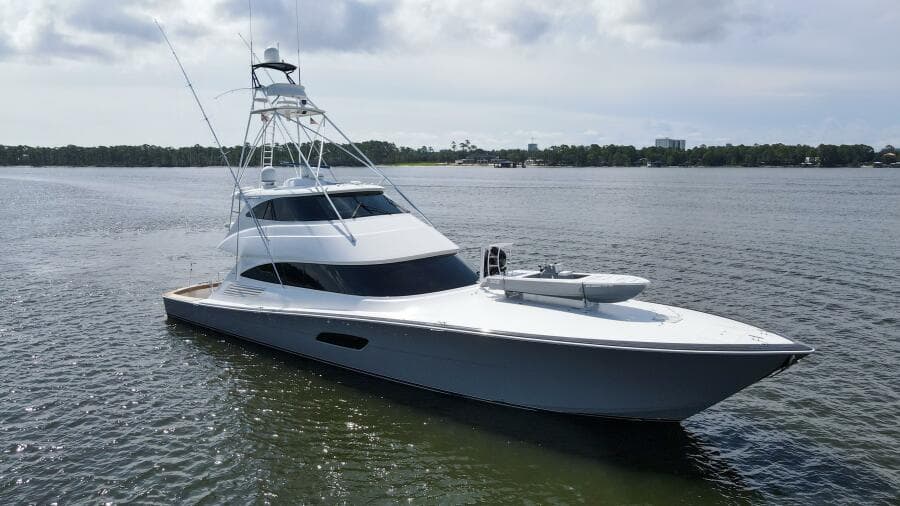 2016 Viking 92 Enclosed Bridge