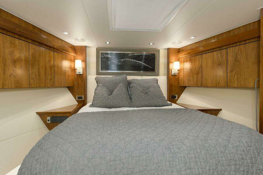 2016 92 Viking Enclosed Bridge Touche Forward Stateroom