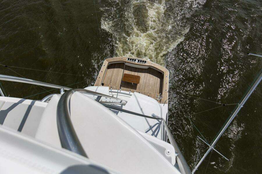 2016 92 Viking Enclosed Bridge Touche Bridge Tower (4)