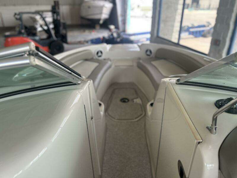 2006 Sea Ray 240 Sundeck