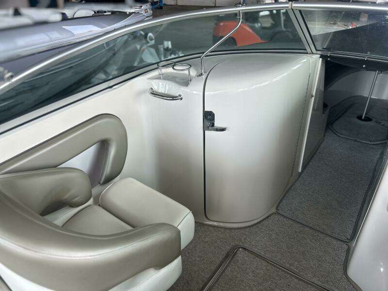 2006 Sea Ray 240 Sundeck