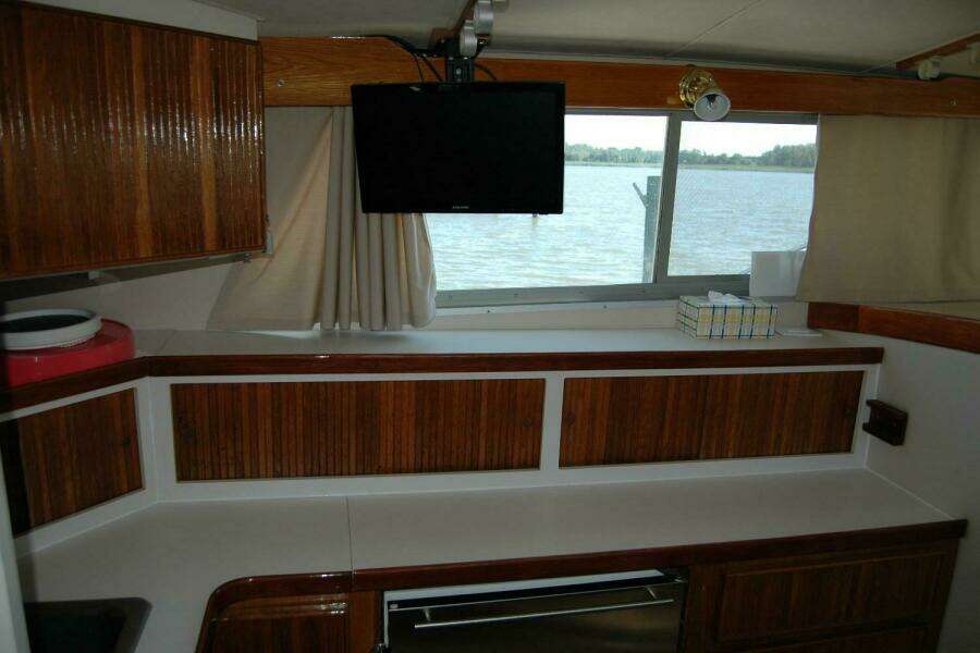 1987 Bertram 33 Sport Fisherman