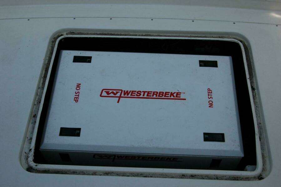 1987 Bertram 33 Sport Fisherman