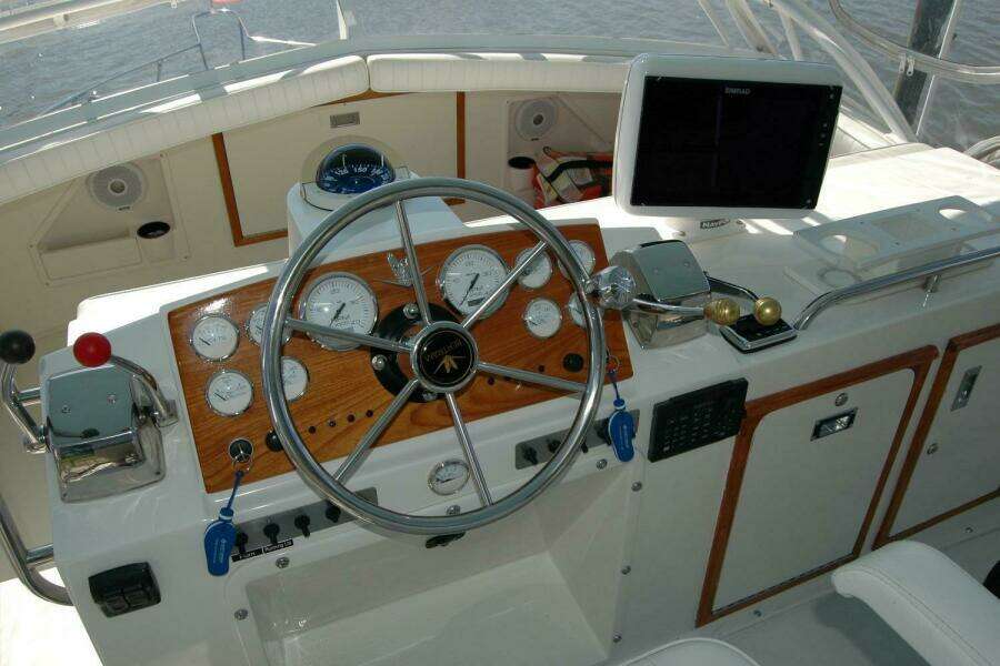 1987 Bertram 33 Sport Fisherman