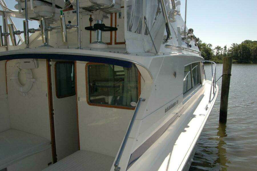 1987 Bertram 33 Sport Fisherman