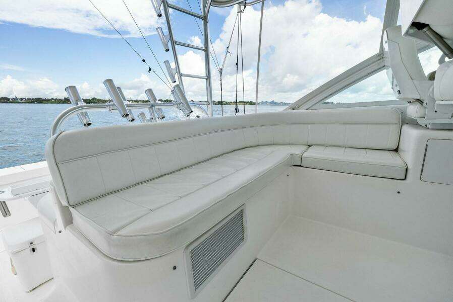 2004 Cabo 40 Hardtop Express