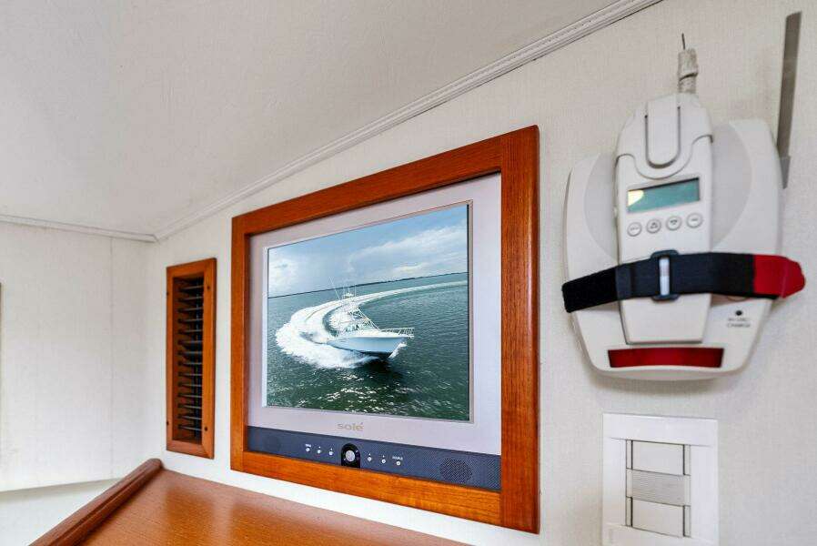 2004 Cabo 40 Hardtop Express