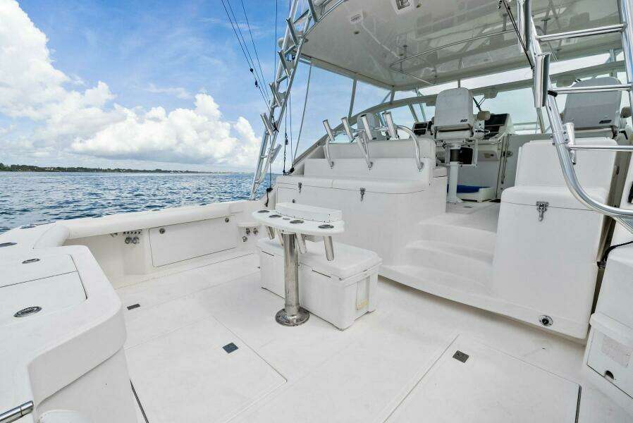 2004 Cabo 40 Hardtop Express