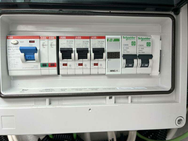 2024 Axopar Cross Cabin